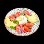 Капрезе с бурата и авокадо